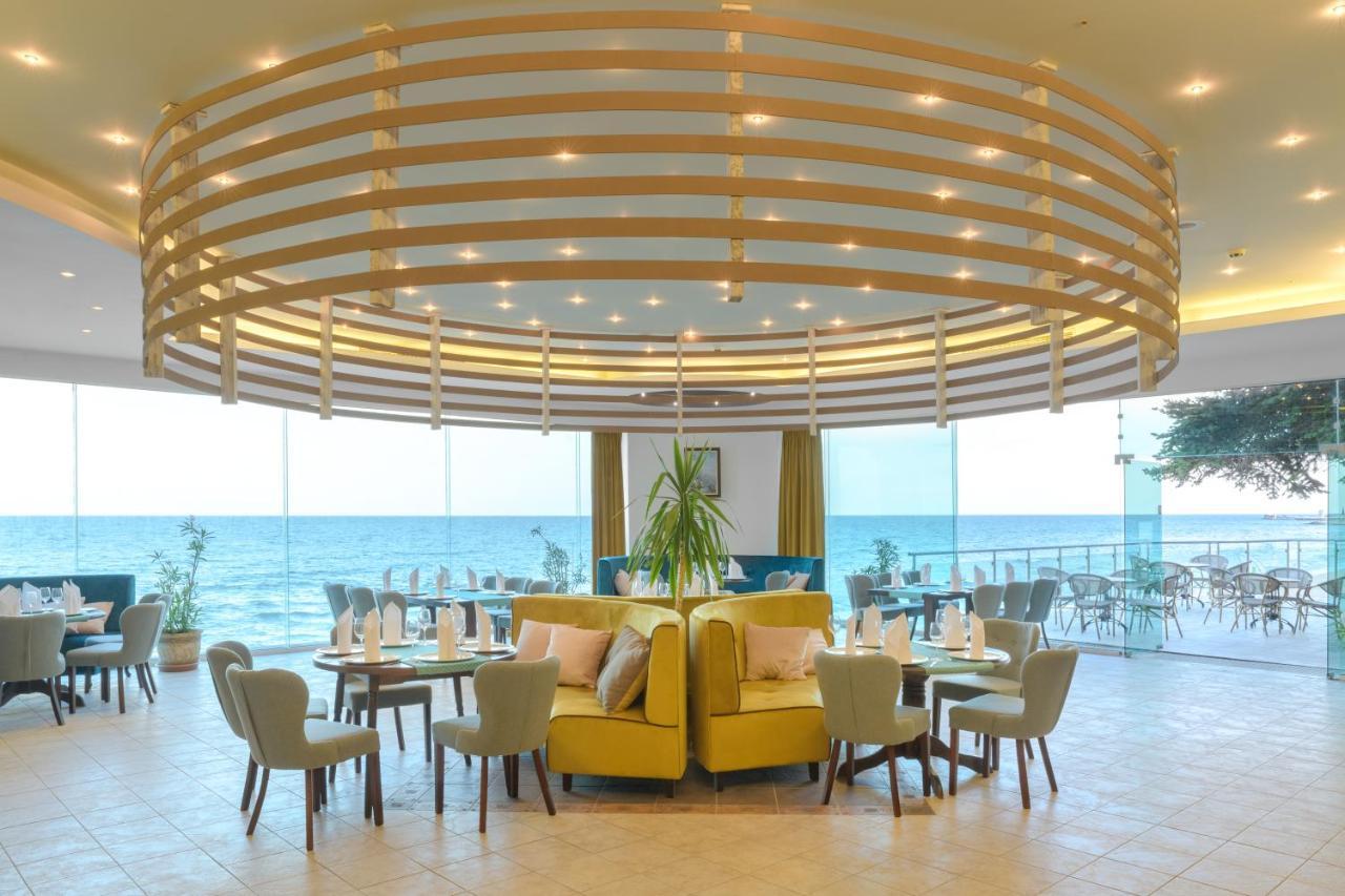 Marina Hotel, Sunny Day Warna Exterior foto