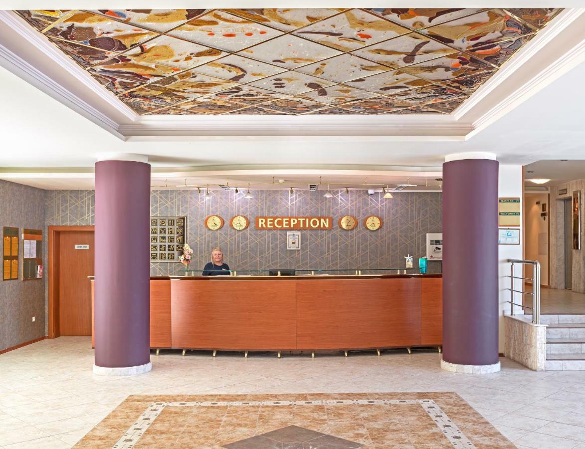 Marina Hotel, Sunny Day Warna Exterior foto